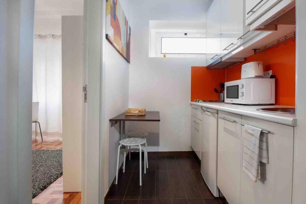 Apartment 1 Center