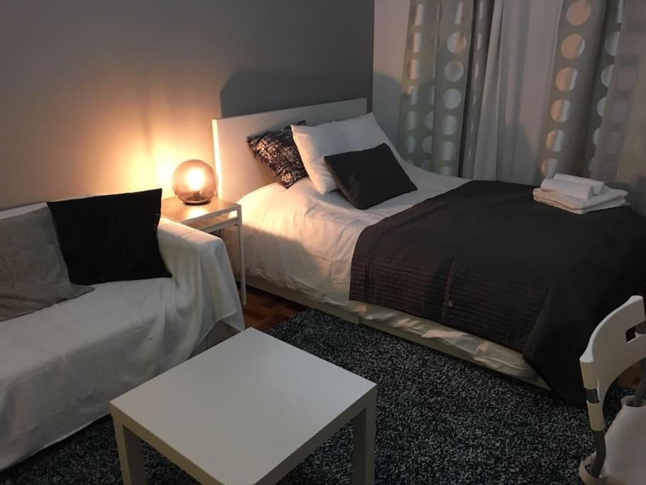 1 Center Apartment *